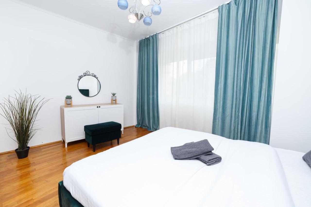 Color Apartments Unirii 14 Blv Bucureşti Eksteriør bilde