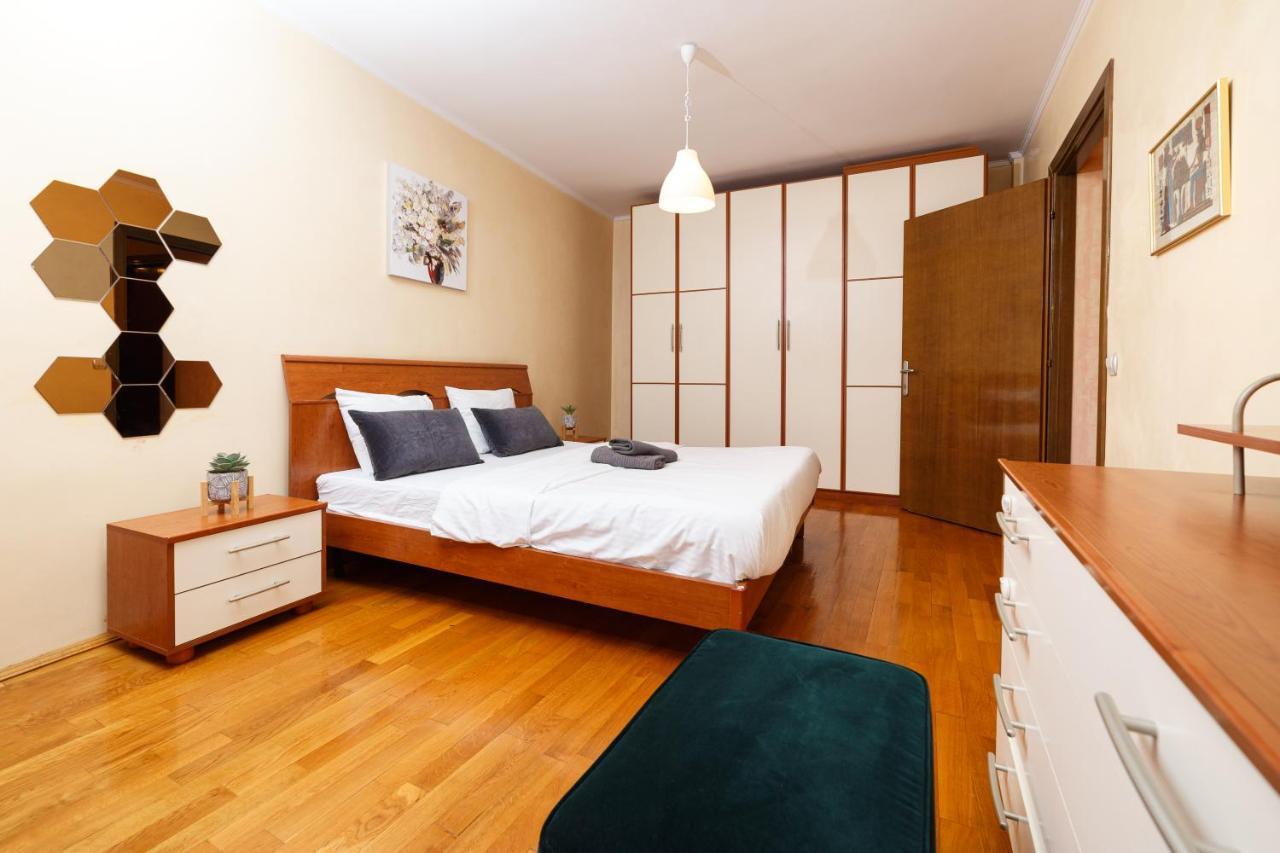 Color Apartments Unirii 14 Blv Bucureşti Eksteriør bilde